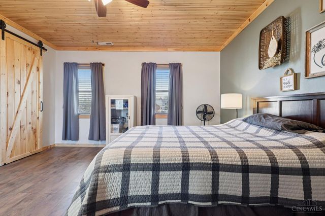 213 N Broadway St, Blanchester, OH 45107