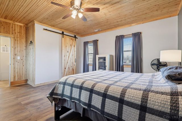 213 N Broadway St, Blanchester, OH 45107