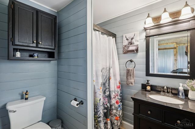 213 N Broadway St, Blanchester, OH 45107