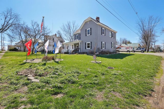 213 N Broadway St, Blanchester, OH 45107