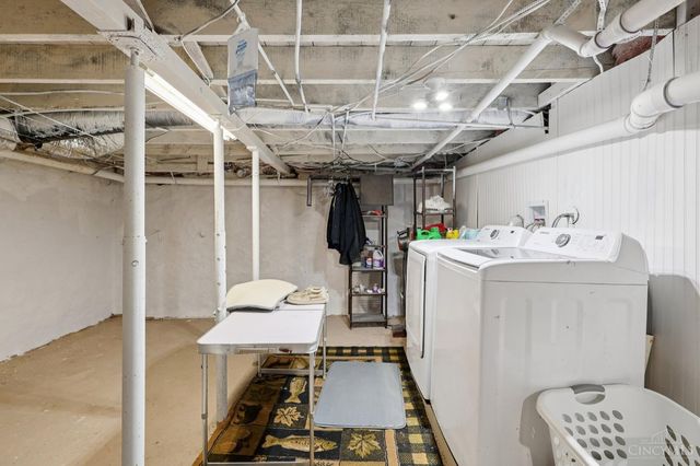 213 N Broadway St, Blanchester, OH 45107