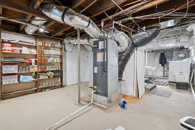 213 N Broadway St, Blanchester, OH 45107