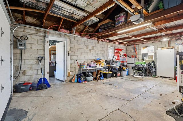 213 N Broadway St, Blanchester, OH 45107