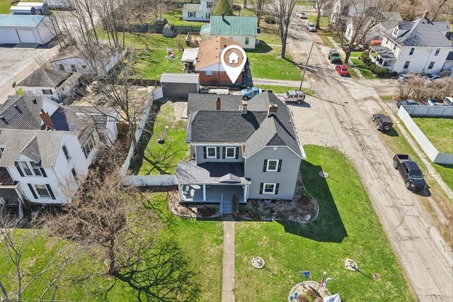 213 N Broadway St, Blanchester, OH 45107