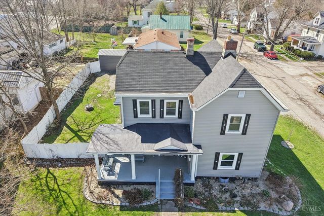 213 N Broadway St, Blanchester, OH 45107