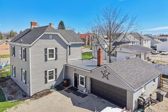 213 N Broadway St, Blanchester, OH 45107