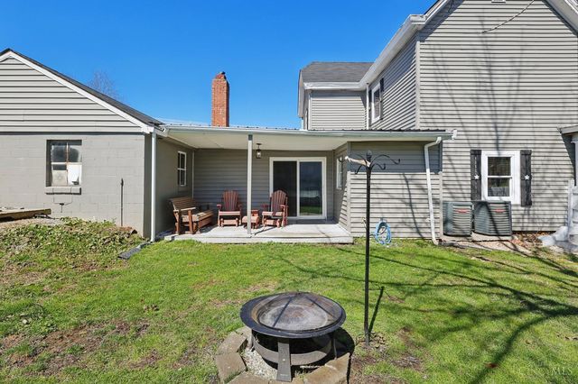 213 N Broadway St, Blanchester, OH 45107