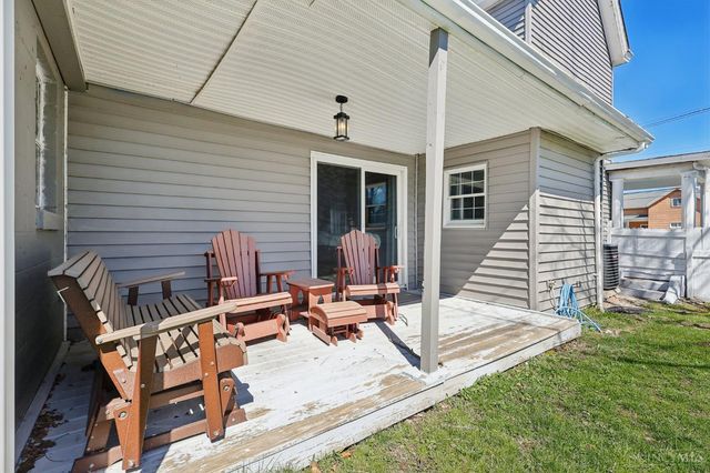 213 N Broadway St, Blanchester, OH 45107