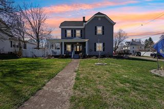 213 N Broadway St, Blanchester, OH 45107