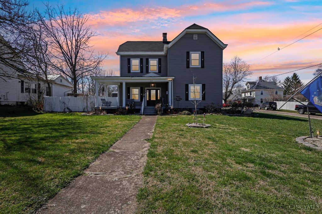 213 N Broadway St, Blanchester, OH 45107