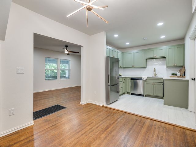 64 N Gillette Avenue, Tulsa, OK 74110