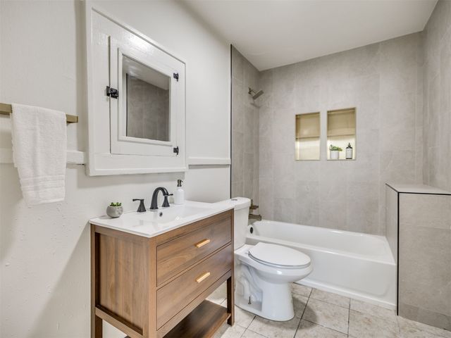 64 N Gillette Avenue, Tulsa, OK 74110