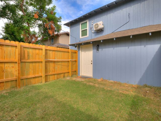 64 N Gillette Avenue, Tulsa, OK 74110