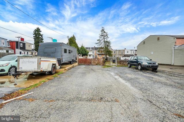 1147 E KING ST, York, PA 17403