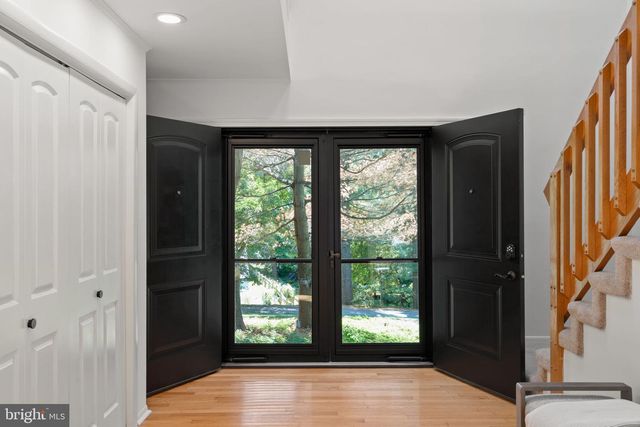 3525 W SCHOOL HOUSE LN, Philadelphia, PA 19129