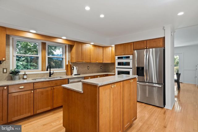 3525 W SCHOOL HOUSE LN, Philadelphia, PA 19129