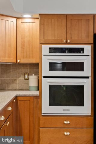 3525 W SCHOOL HOUSE LN, Philadelphia, PA 19129