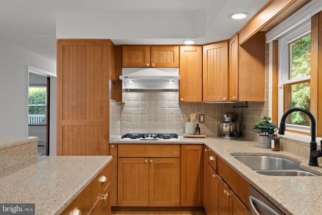 3525 W SCHOOL HOUSE LN, Philadelphia, PA 19129