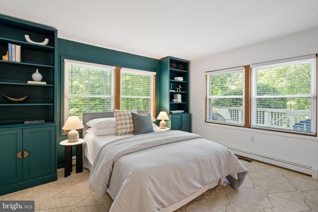3525 W SCHOOL HOUSE LN, Philadelphia, PA 19129