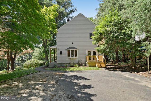 3525 W SCHOOL HOUSE LN, Philadelphia, PA 19129
