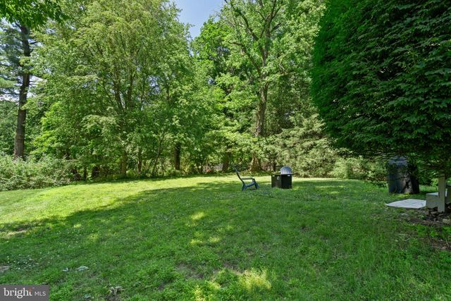 3525 W SCHOOL HOUSE LN, Philadelphia, PA 19129