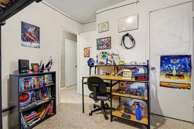 1040 NW 10th Street, Moore, OK 73160