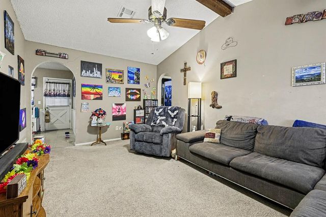 1040 NW 10th Street, Moore, OK 73160