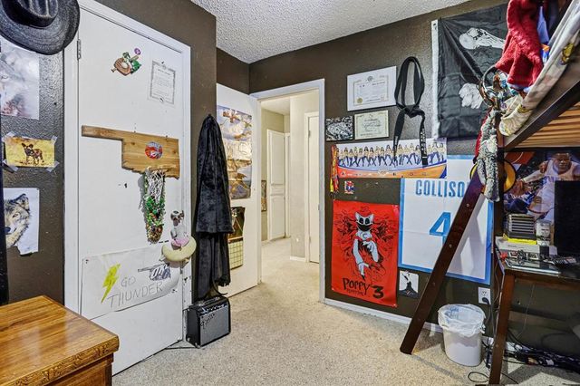 1040 NW 10th Street, Moore, OK 73160