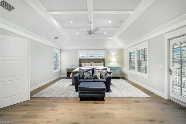 444 2nd AVE N, Naples, FL 34102
