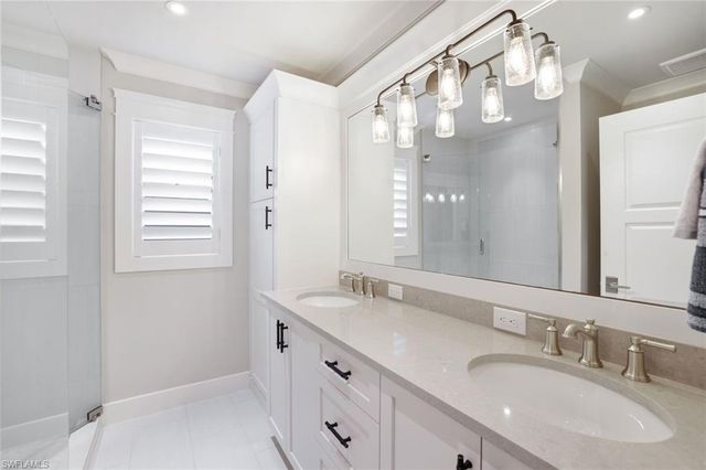444 2nd AVE N, Naples, FL 34102