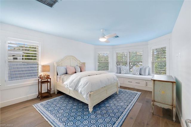 444 2nd AVE N, Naples, FL 34102