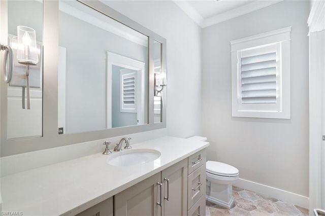 444 2nd AVE N, Naples, FL 34102