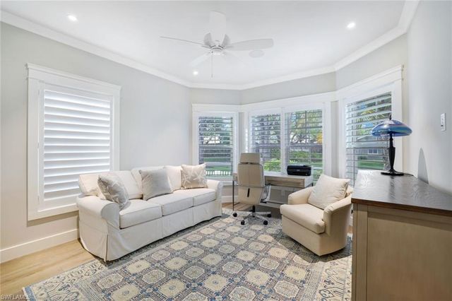 444 2nd AVE N, Naples, FL 34102