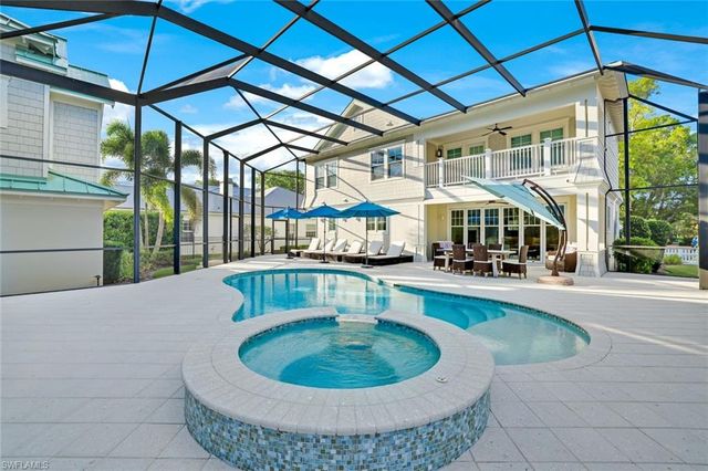 444 2nd AVE N, Naples, FL 34102