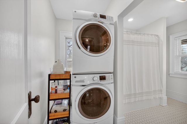 3621 Woodland Avenue, Des Moines, IA 50312