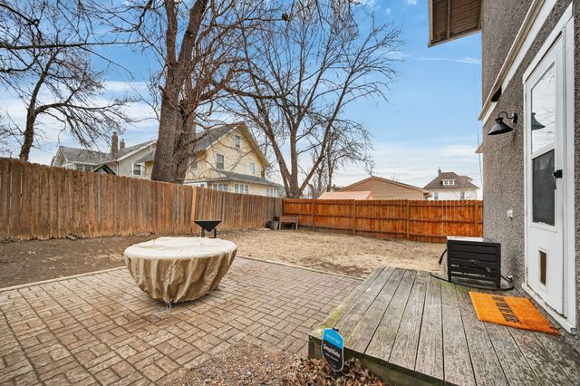 3621 Woodland Avenue, Des Moines, IA 50312