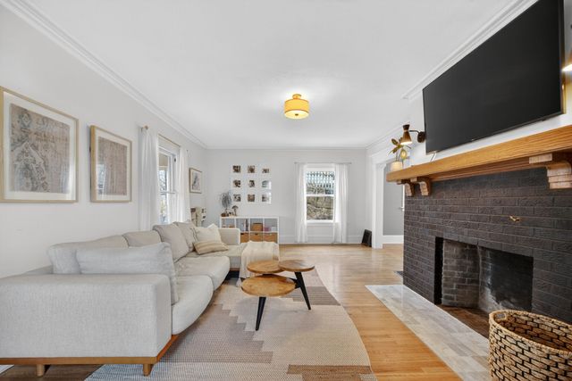 3621 Woodland Avenue, Des Moines, IA 50312