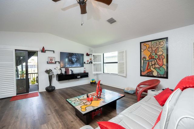 67 El Camino Real, Port St. Lucie, FL 34952