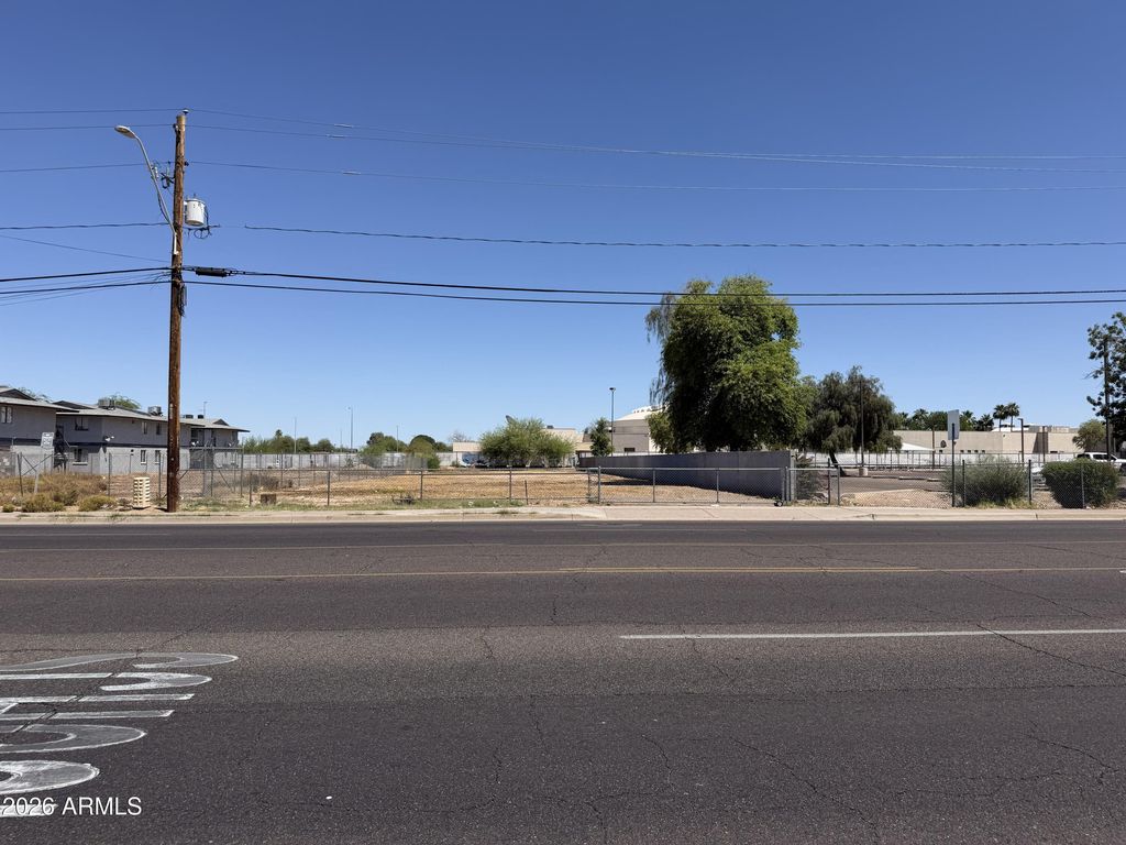 5225 S 7TH Street -, Phoenix, AZ 85040 — photo 5