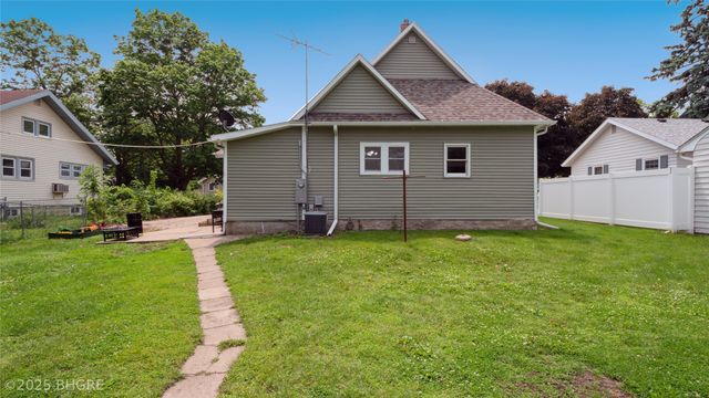 409 W Filmore Street, Winterset, IA 50273