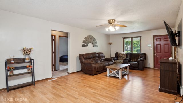 409 W Filmore Street, Winterset, IA 50273