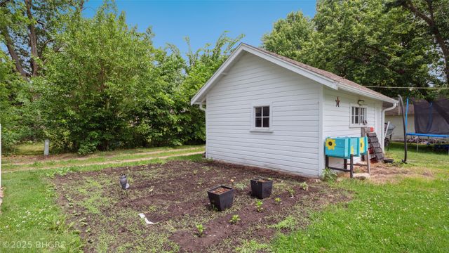 409 W Filmore Street, Winterset, IA 50273
