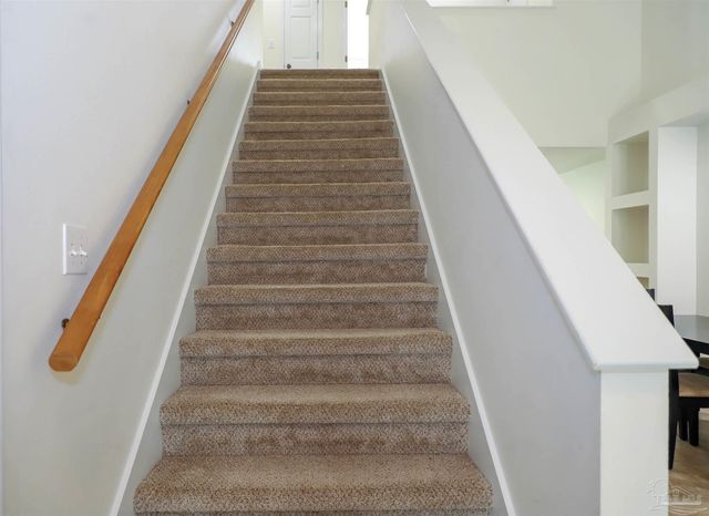 1342 Tiger Lake Dr, Gulf Breeze, FL 32563