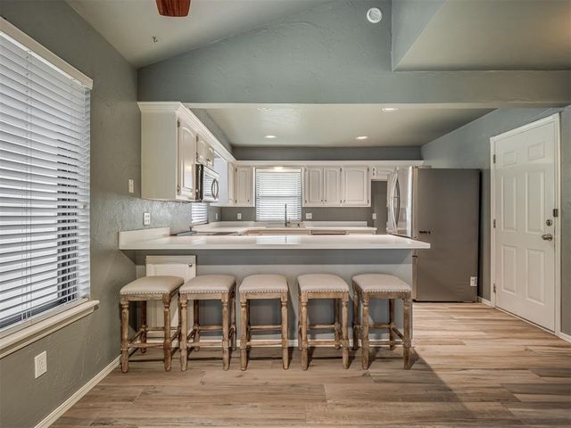 9923 Hefner Village Place, Oklahoma City, OK 73162