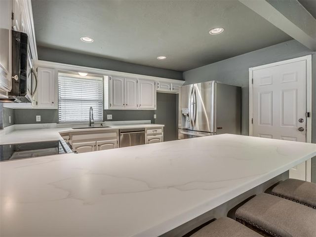 9923 Hefner Village Place, Oklahoma City, OK 73162