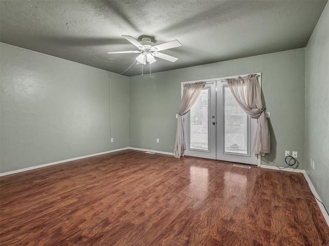 9923 Hefner Village Place, Oklahoma City, OK 73162