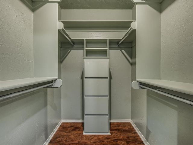 9923 Hefner Village Place, Oklahoma City, OK 73162