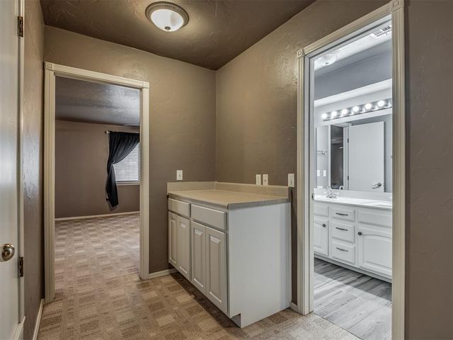9923 Hefner Village Place, Oklahoma City, OK 73162