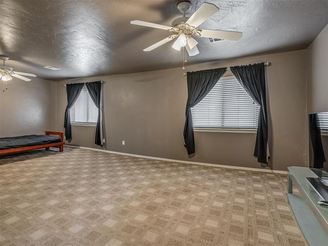 9923 Hefner Village Place, Oklahoma City, OK 73162