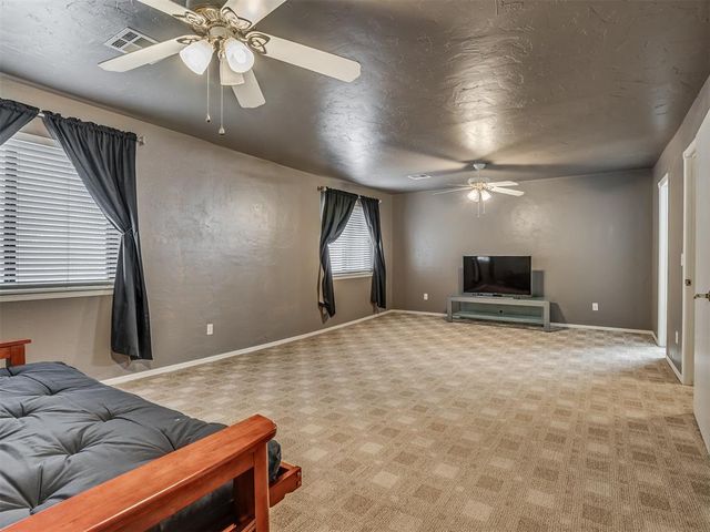 9923 Hefner Village Place, Oklahoma City, OK 73162